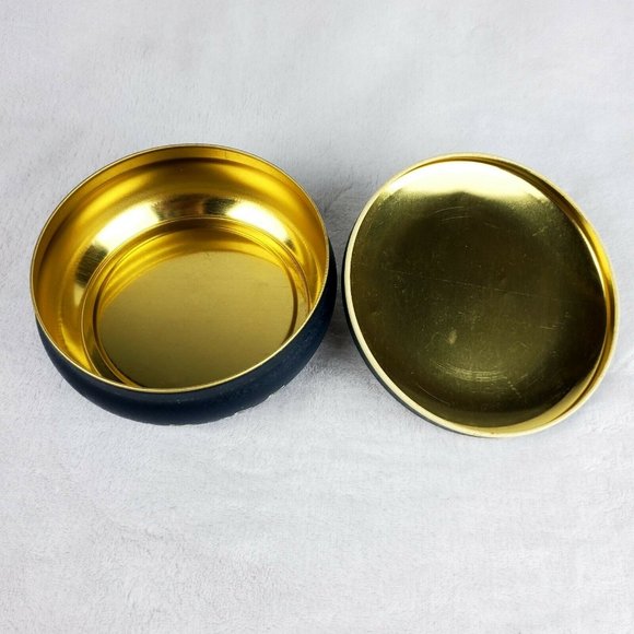 Vintage 1982 Hershey's Kisses Milk Chocolate Candy Tin/Can, 'A Kiss For You' - Picture 4 of 5